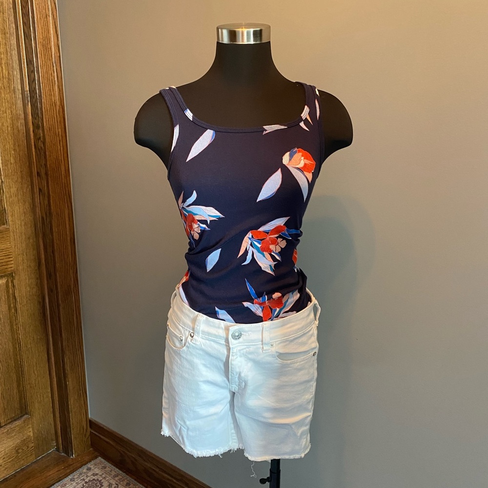 American Eagle shorts, size 6 super stretch